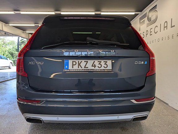 Volvo XC90 4 of 30