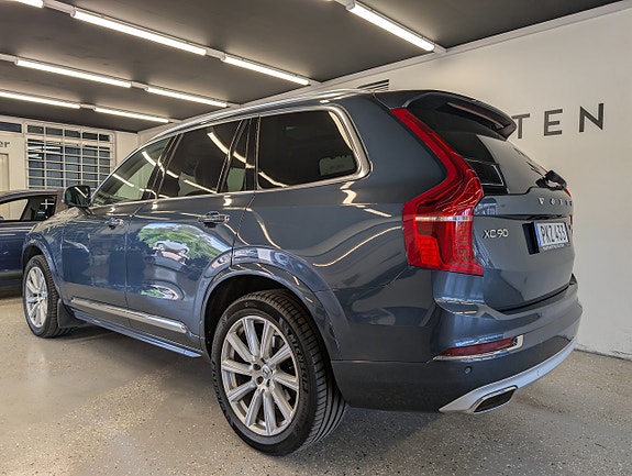 Volvo XC90 3 of 30