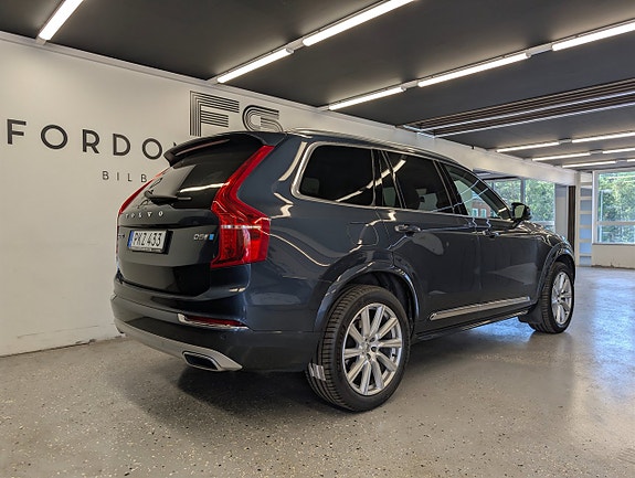 Volvo XC90 20 of 30