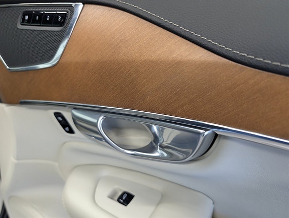 Volvo XC90 30 of 30