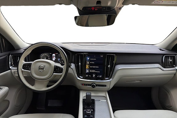 Volvo V60 Cross Country 10 of 21