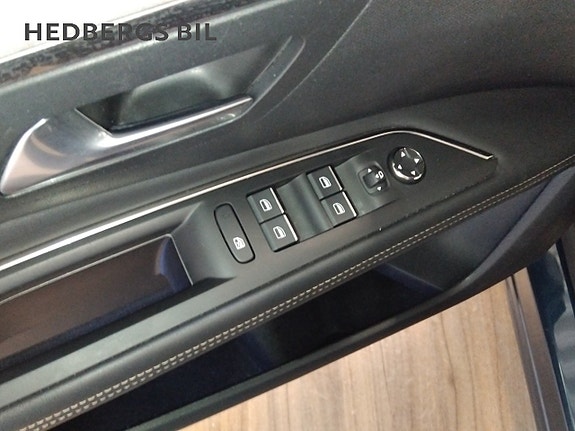 Peugeot 3008 15 of 17