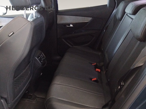 Peugeot 3008 8 of 17