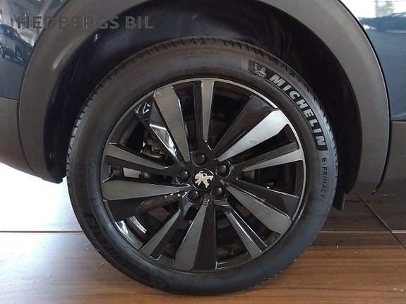 Peugeot 3008 12 of 17