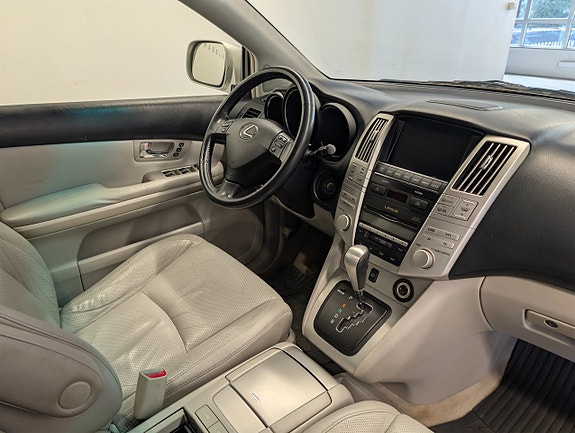 Lexus RX400h 10 of 30