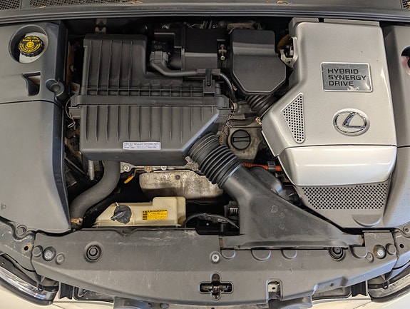Lexus RX400h 25 of 30