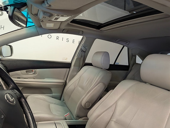 Lexus RX400h 23 of 30