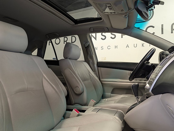 Lexus RX400h 9 of 30