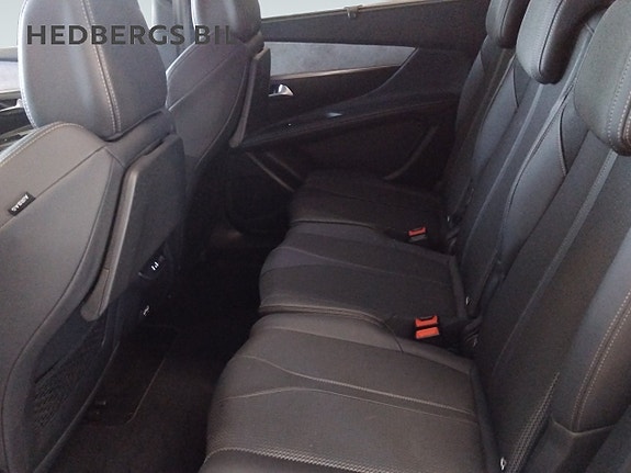 Peugeot 5008 8 of 17