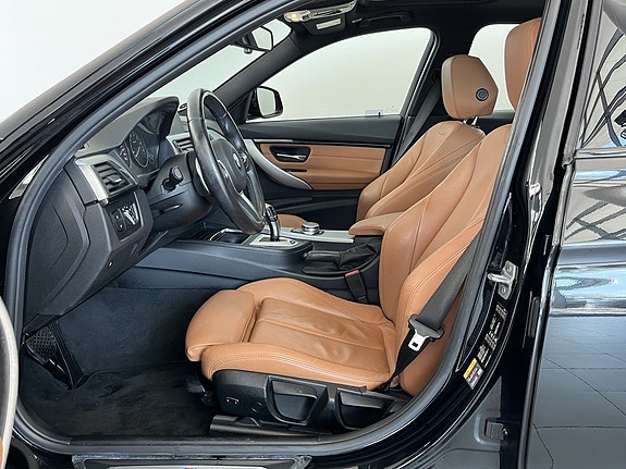 BMW 330e 5 of 5