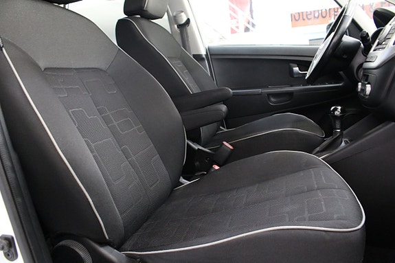Kia Venga 14 of 16