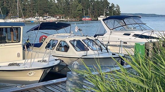 Klassisk kvalitetsbåt Bella 700 med bränslesnål motor 4 of 11