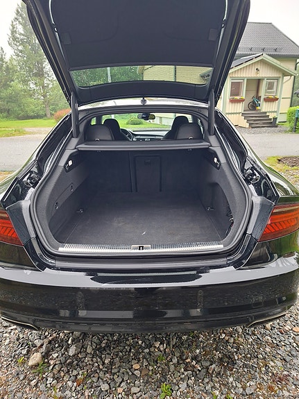 Audi A7 4 of 5