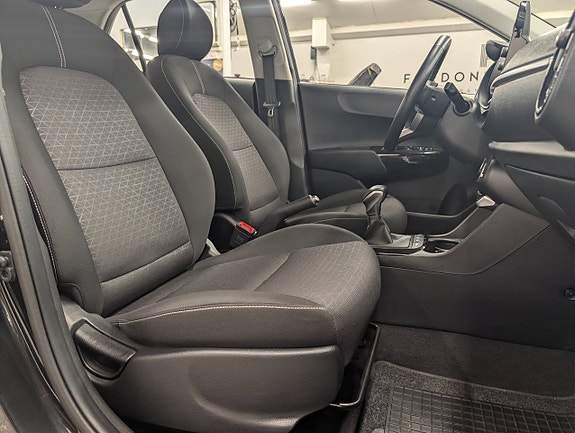 Kia Picanto 12 of 30