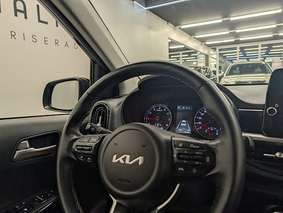 Kia Picanto 24 of 30