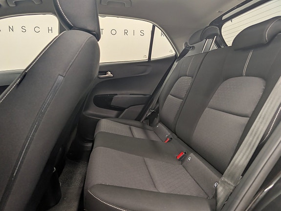 Kia Picanto 9 of 30