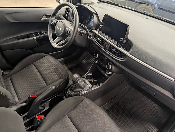Kia Picanto 14 of 30