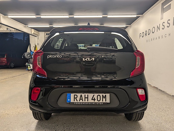 Kia Picanto 4 of 30