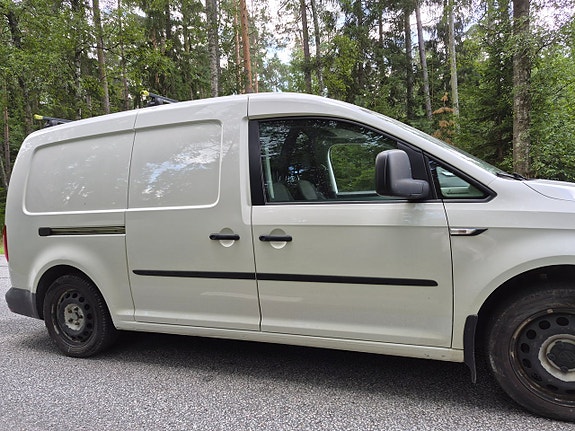 Volkswagen Caddy Maxi 19 of 28
