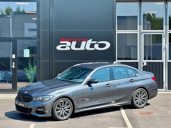BMW 330i