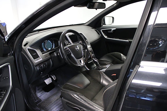 Volvo XC60 8 of 16