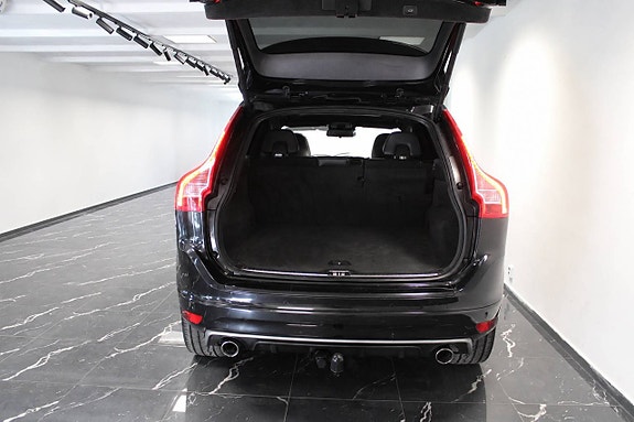 Volvo XC60 7 of 16