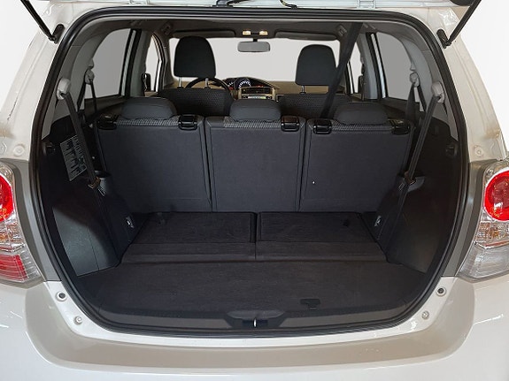 Toyota Verso 10 of 10