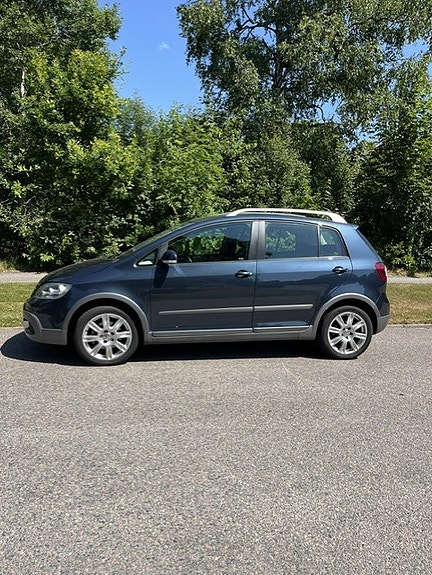 Volkswagen Golf Cross 2 of 8