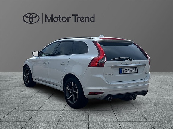Volvo XC60 3 of 5