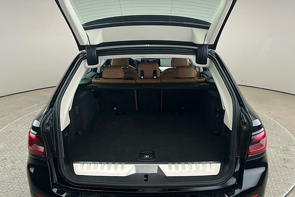 BMW 530e 14 of 28