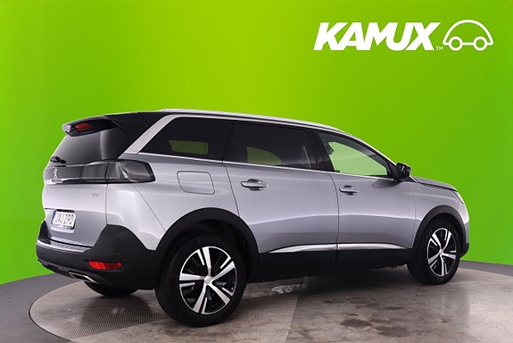 Peugeot 5008 2 of 5