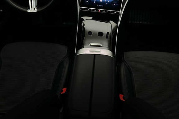 Mercedes-Benz C300 e 9 of 27