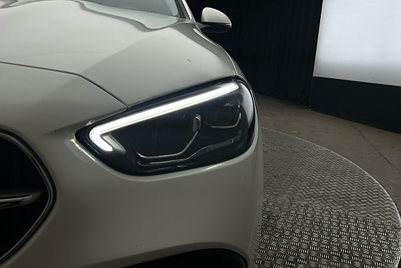 Mercedes-Benz C300 e 11 of 27