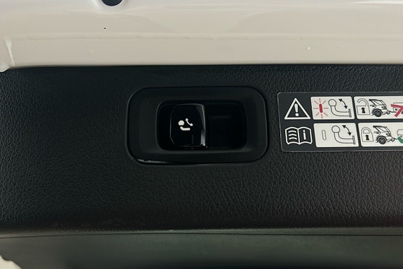 Mercedes-Benz C300 e 16 of 27