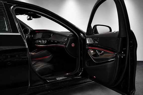 Mercedes-Benz S500 10 of 25