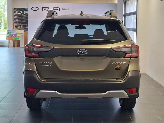 Subaru Outback 4 of 5