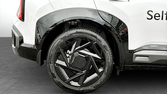 Kia Seltos 9 of 12