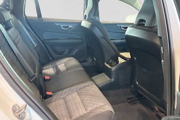 Volvo V60 11 of 20