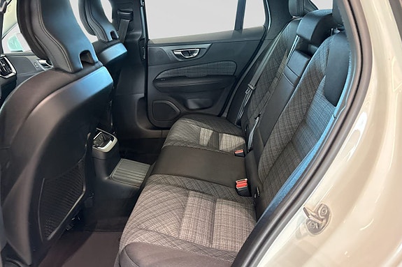 Volvo V60 8 of 20