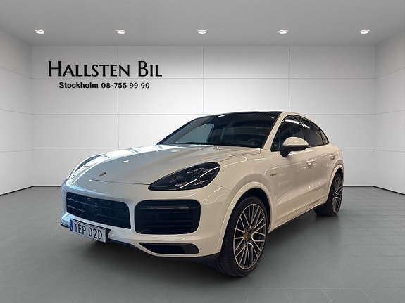 Porsche Cayenne 2 of 28