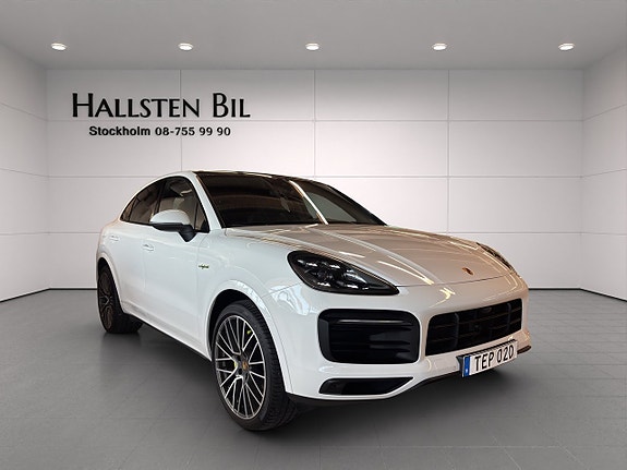 Porsche Cayenne 4 of 28