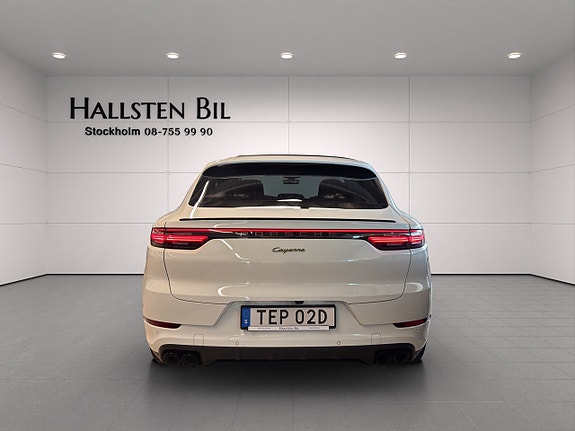 Porsche Cayenne 6 of 28