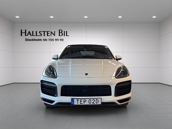Porsche Cayenne 3 of 28