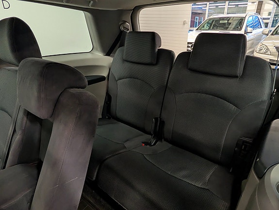 Mitsubishi Grandis 20 of 28