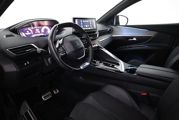 Peugeot 5008 10 of 21