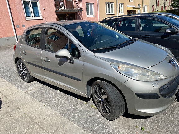 Peugeot 207 4 of 4