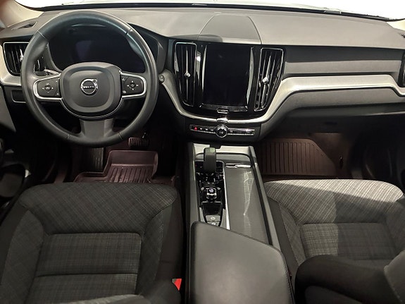 Volvo XC60 6 of 16
