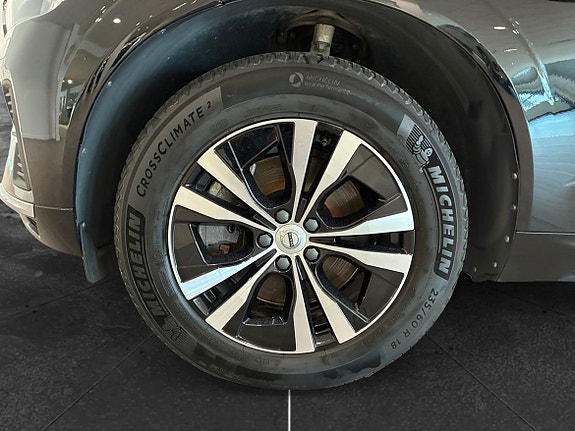 Volvo XC60 10 of 16