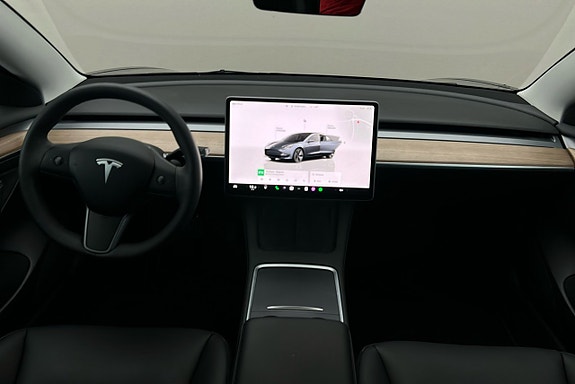 Tesla Model 3 6 of 26