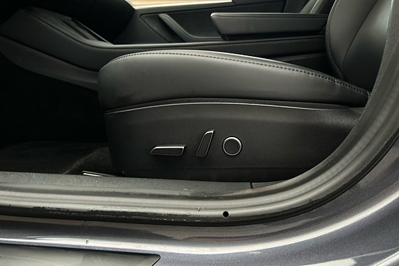 Tesla Model 3 15 of 26